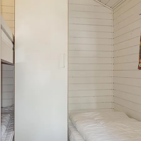 Дом отдыха 2 Bedroom Awesome In