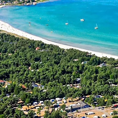 2 Bedroom Awesome In *